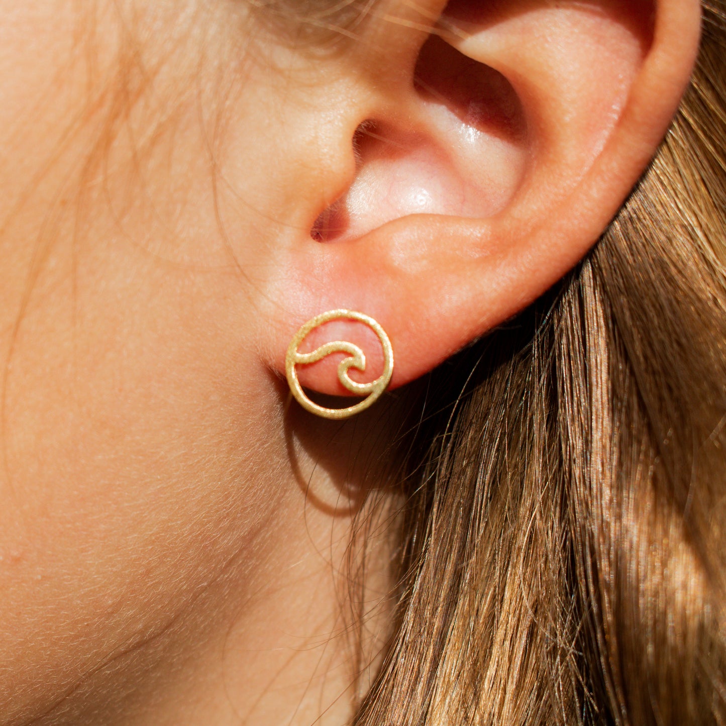 Circle Tidal Wave Stud Earrings